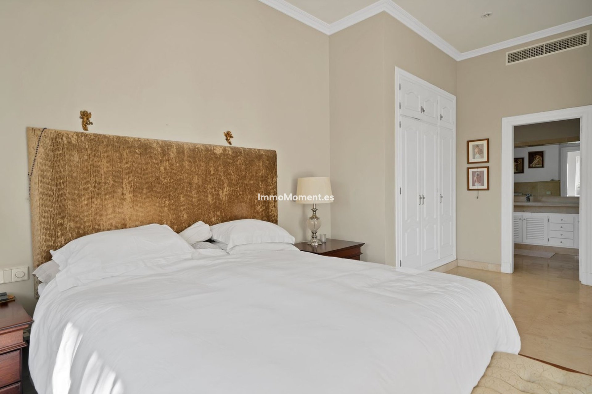 Resale - Detached villa - Marbella - Nueva Andalucía