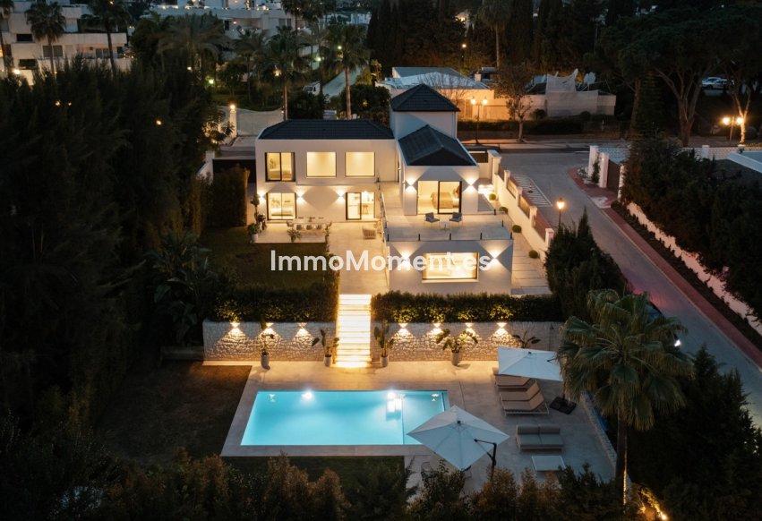 Resale - Detached villa - Marbella - Nueva Andalucía