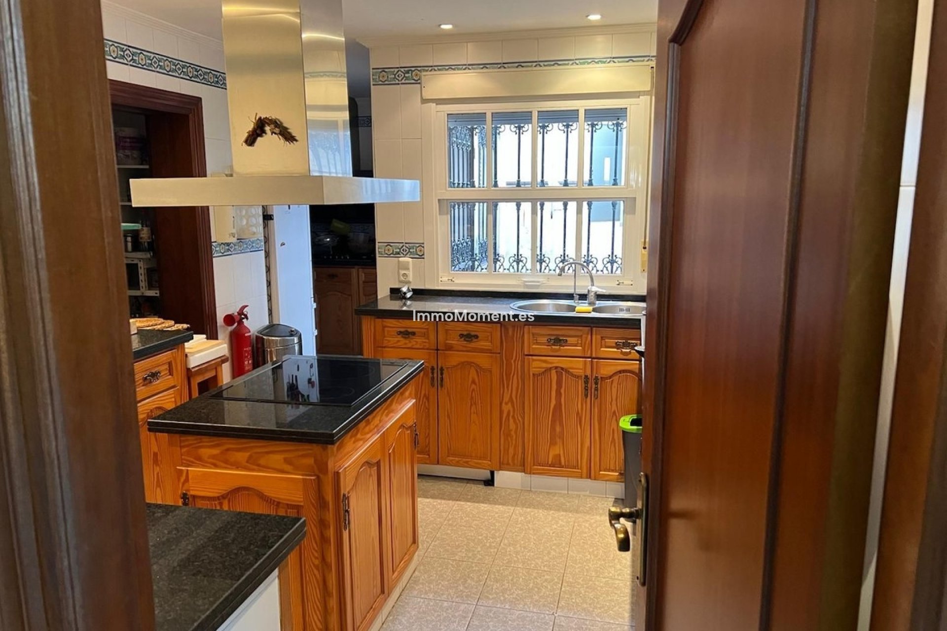 Resale - Detached villa - Marbella - Nueva Andalucía