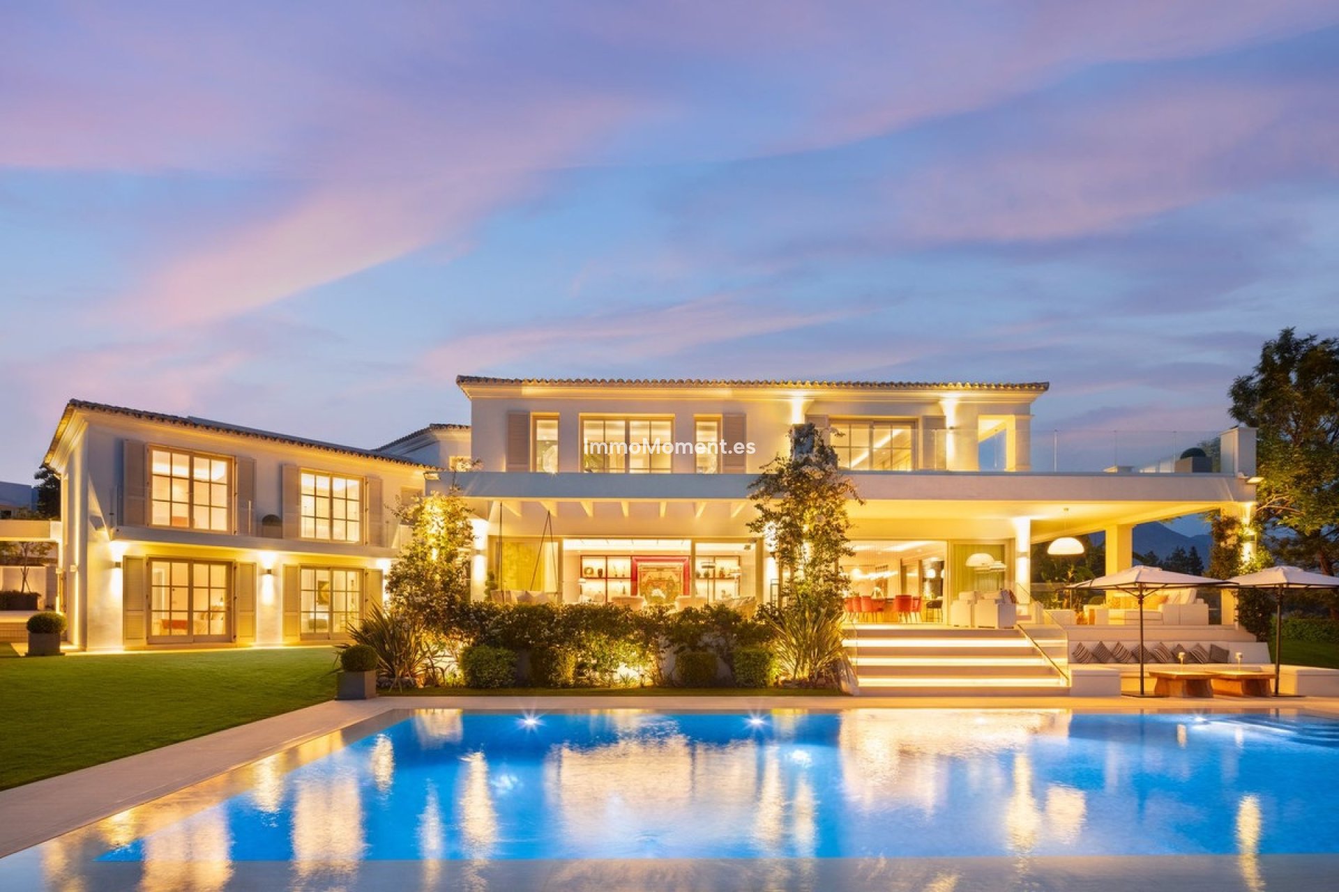 Resale - Detached villa - Marbella - Nueva Andalucía