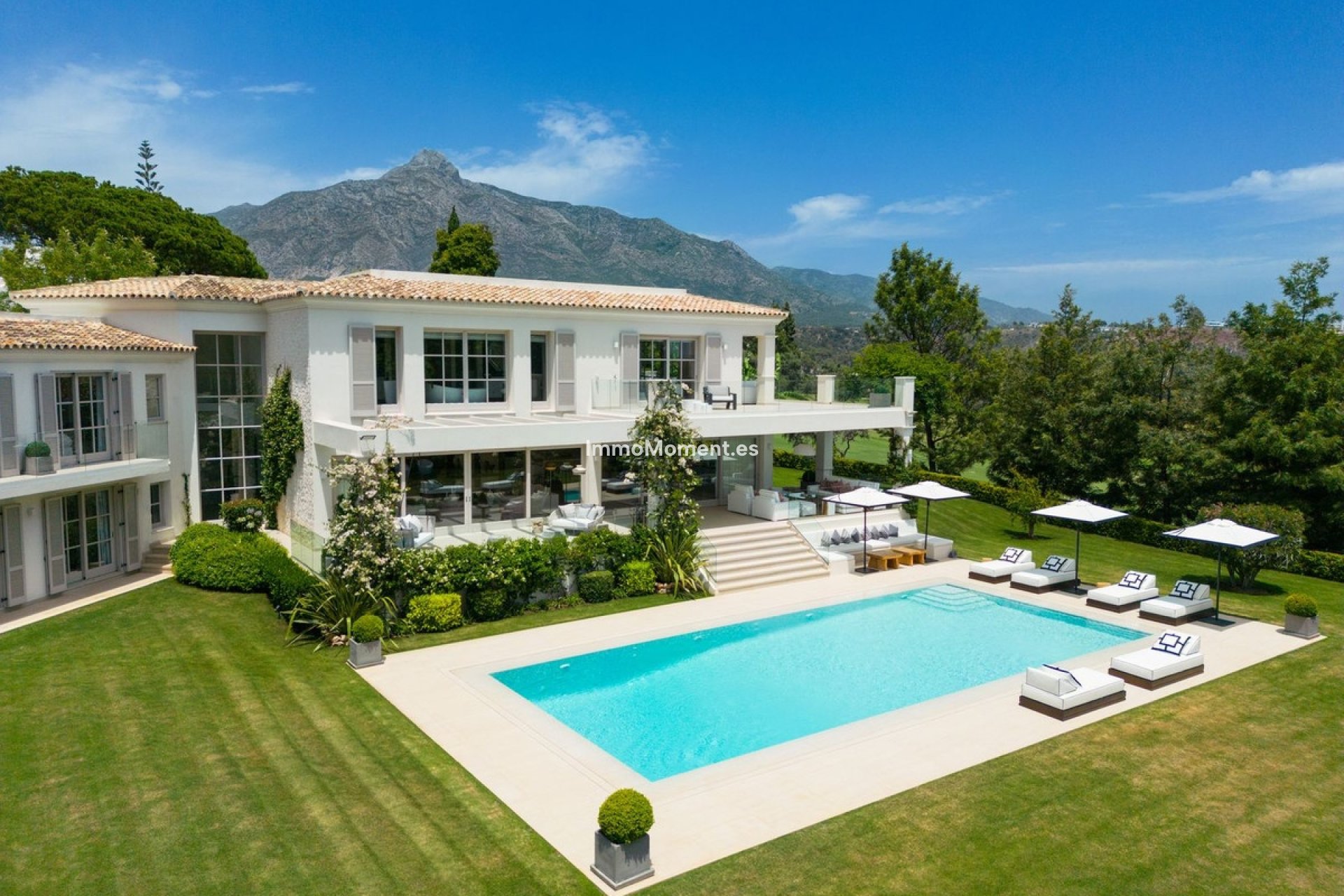 Resale - Detached villa - Marbella - Nueva Andalucía