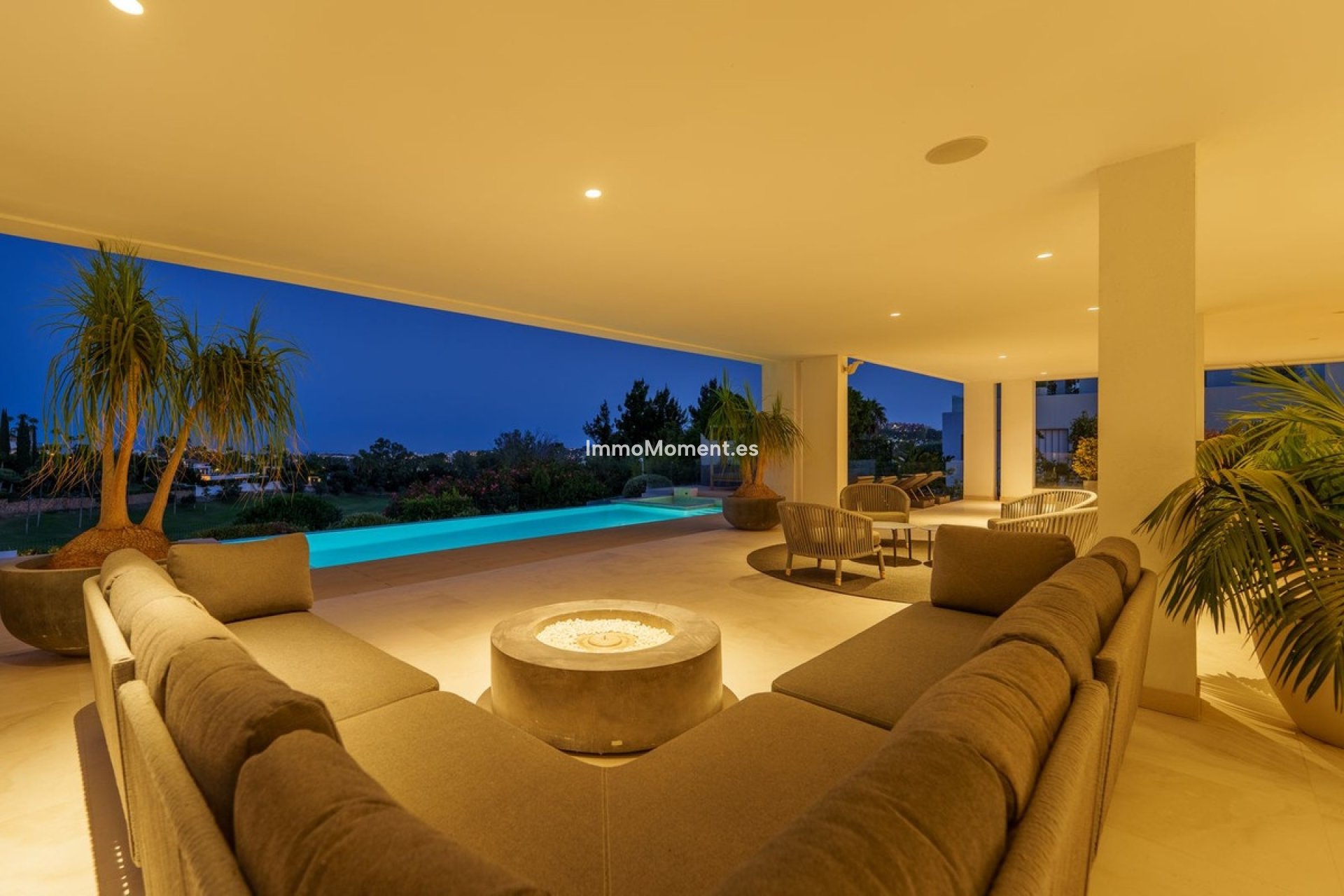 Resale - Detached villa - Marbella - Nueva Andalucía