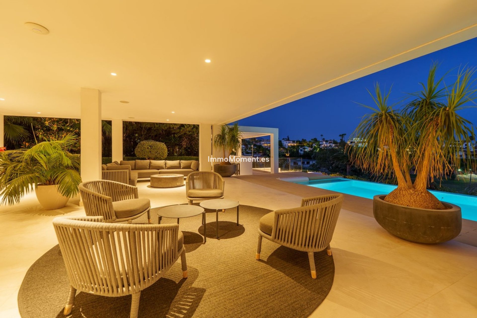Resale - Detached villa - Marbella - Nueva Andalucía
