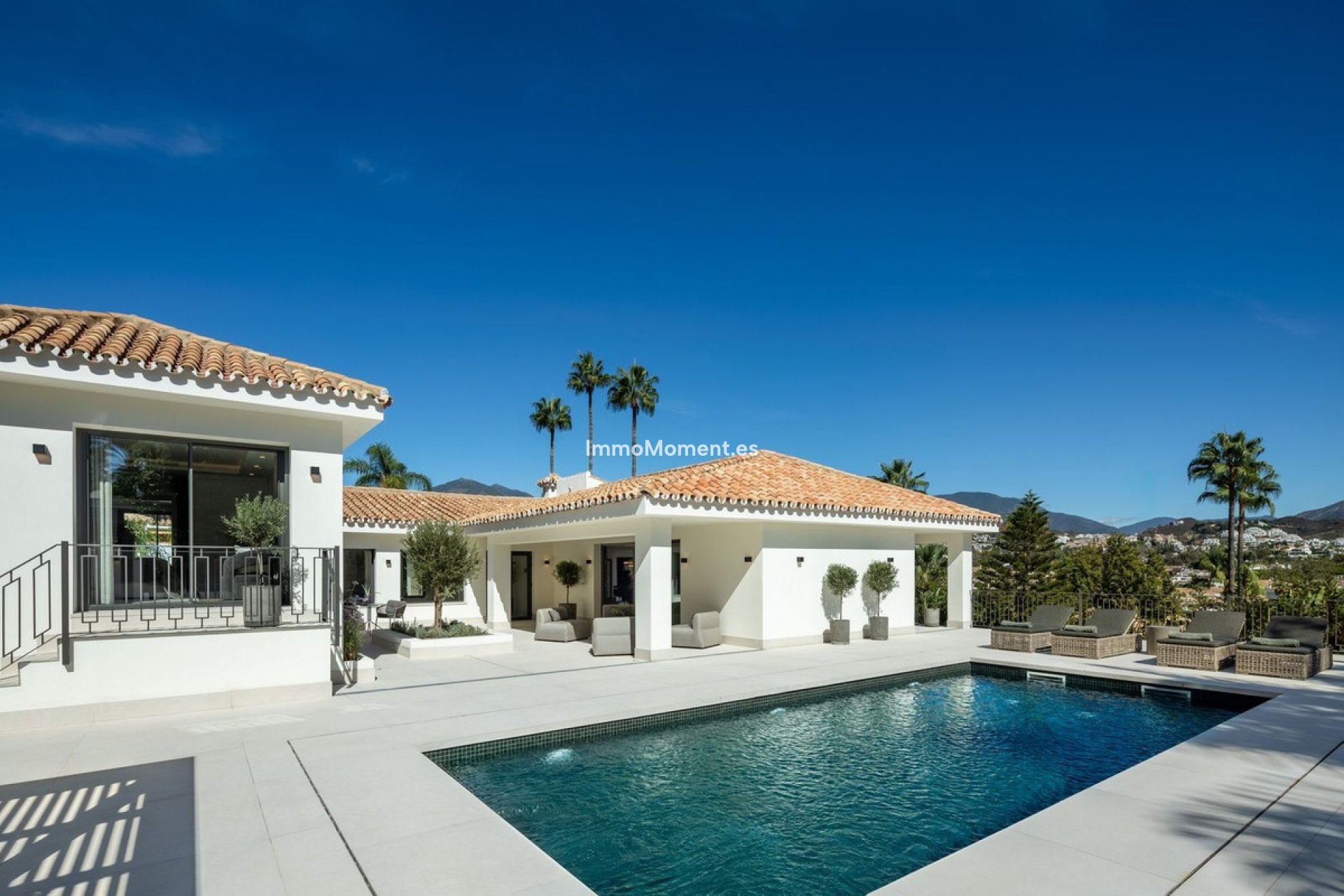 Resale - Detached villa - Marbella - Nueva Andalucía