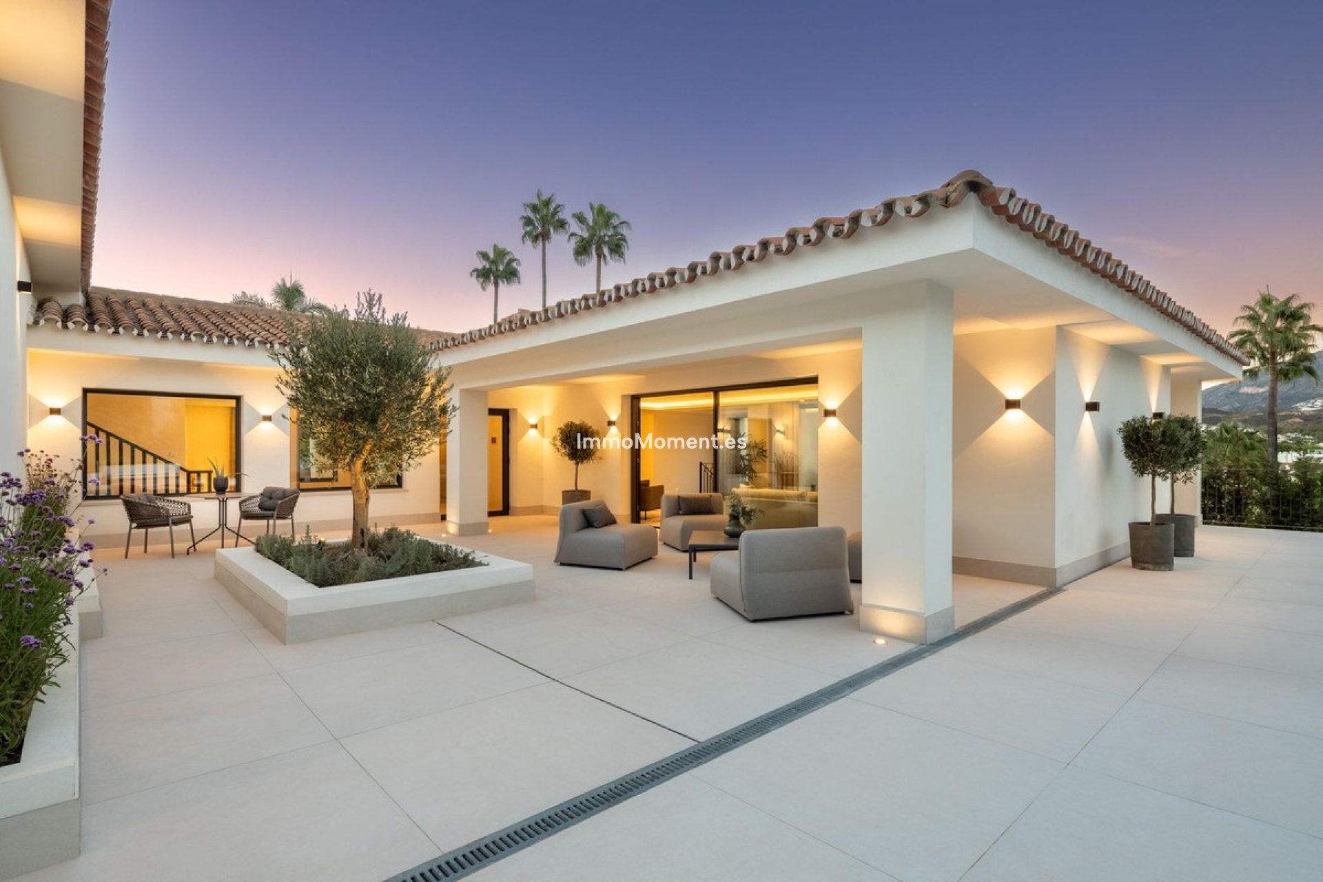 Resale - Detached villa - Marbella - Nueva Andalucía