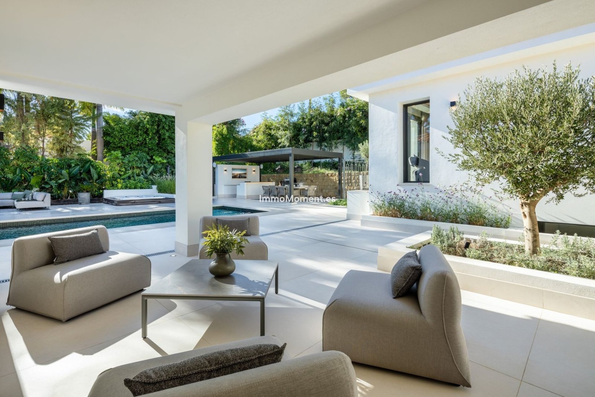 Resale - Detached villa - Marbella - Nueva Andalucía