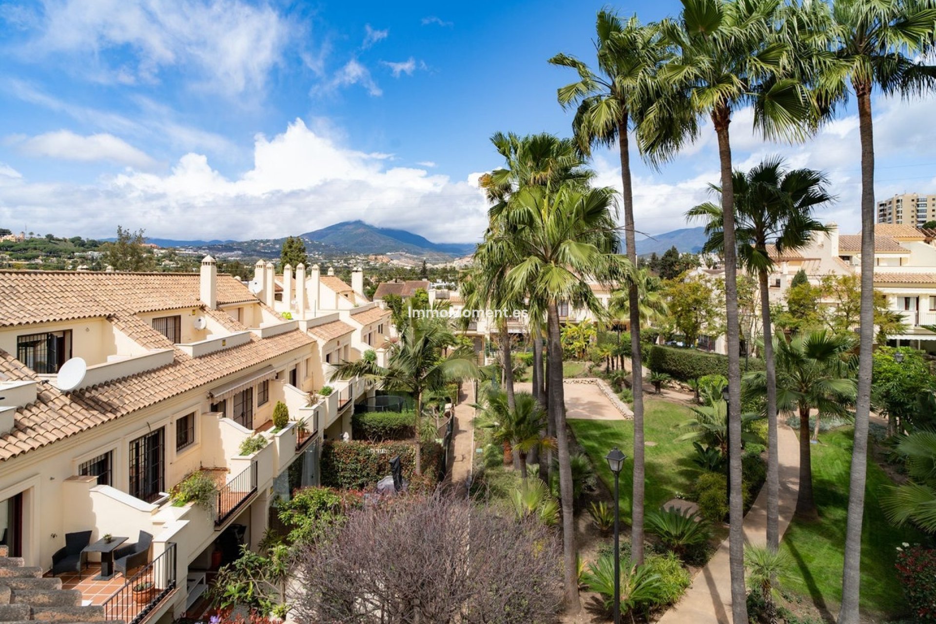 Resale - Detached villa - Marbella - Nueva Andalucía