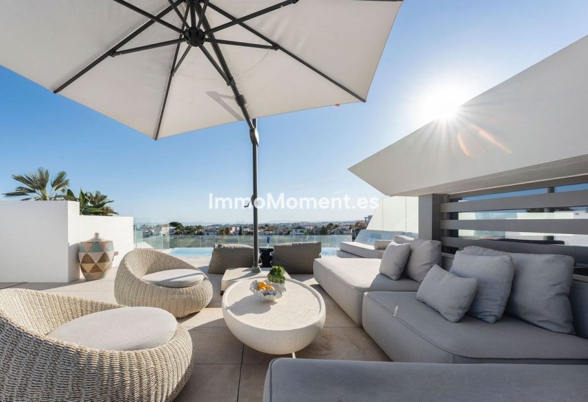 Resale - Detached villa - Marbella - Nueva Andalucía