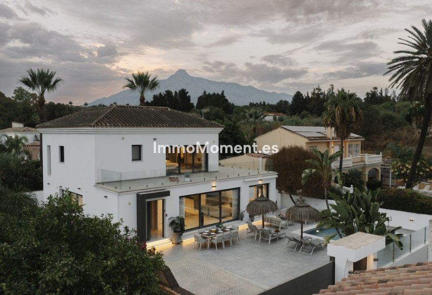 Resale - Detached villa - Marbella - Nueva Andalucía