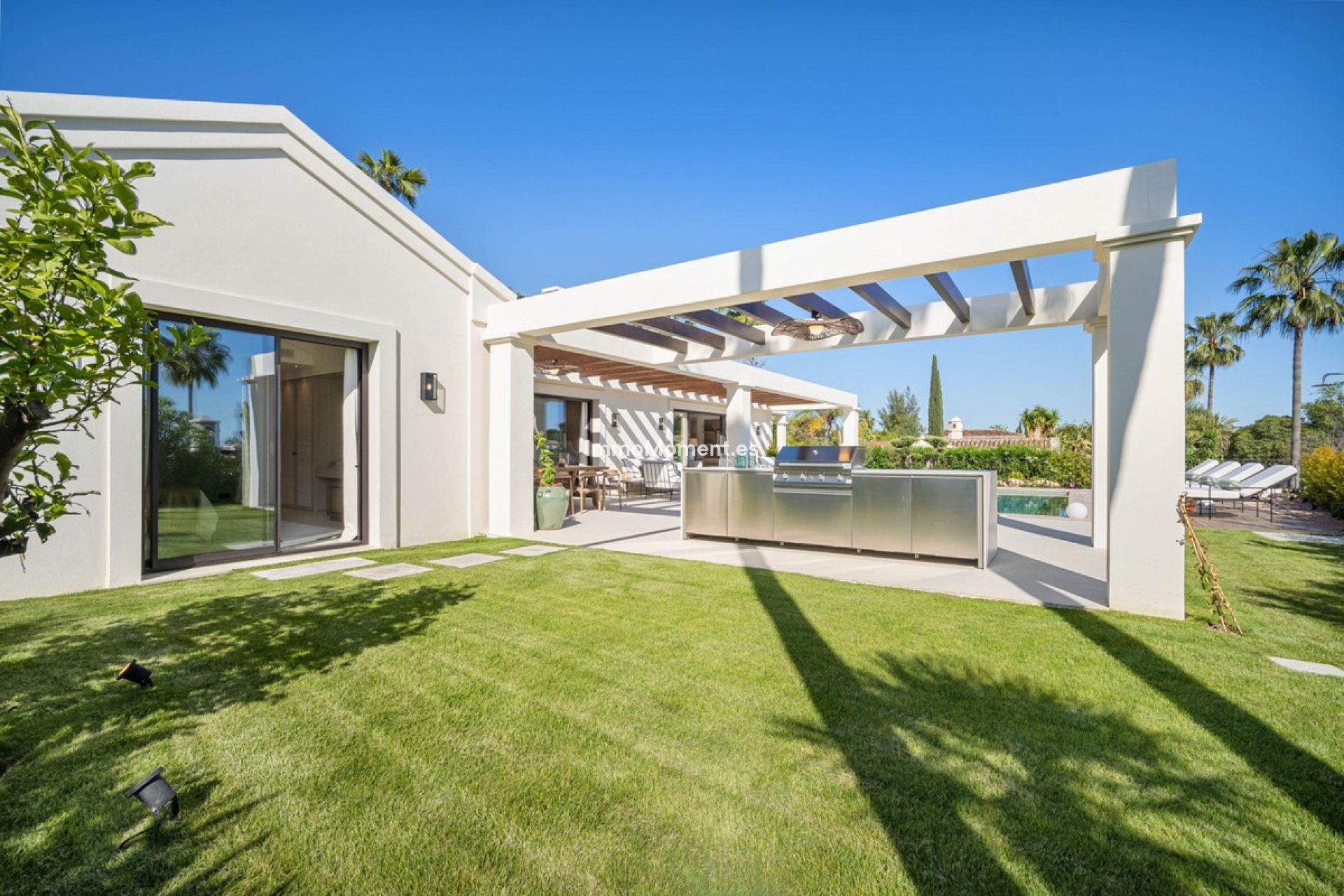 Resale - Detached villa - Marbella - Nueva Andalucía