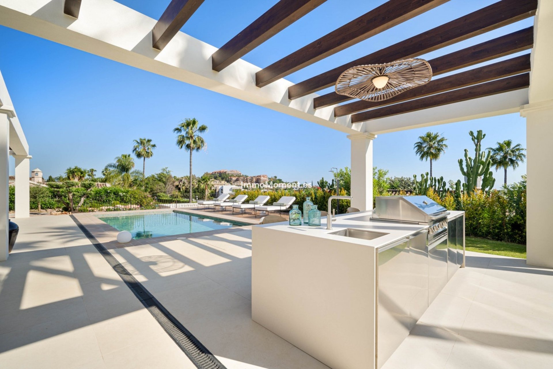 Resale - Detached villa - Marbella - Nueva Andalucía