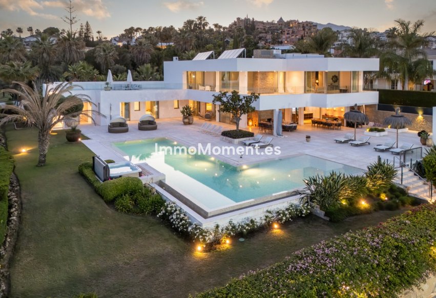 Resale - Detached villa - Marbella - Nueva Andalucía