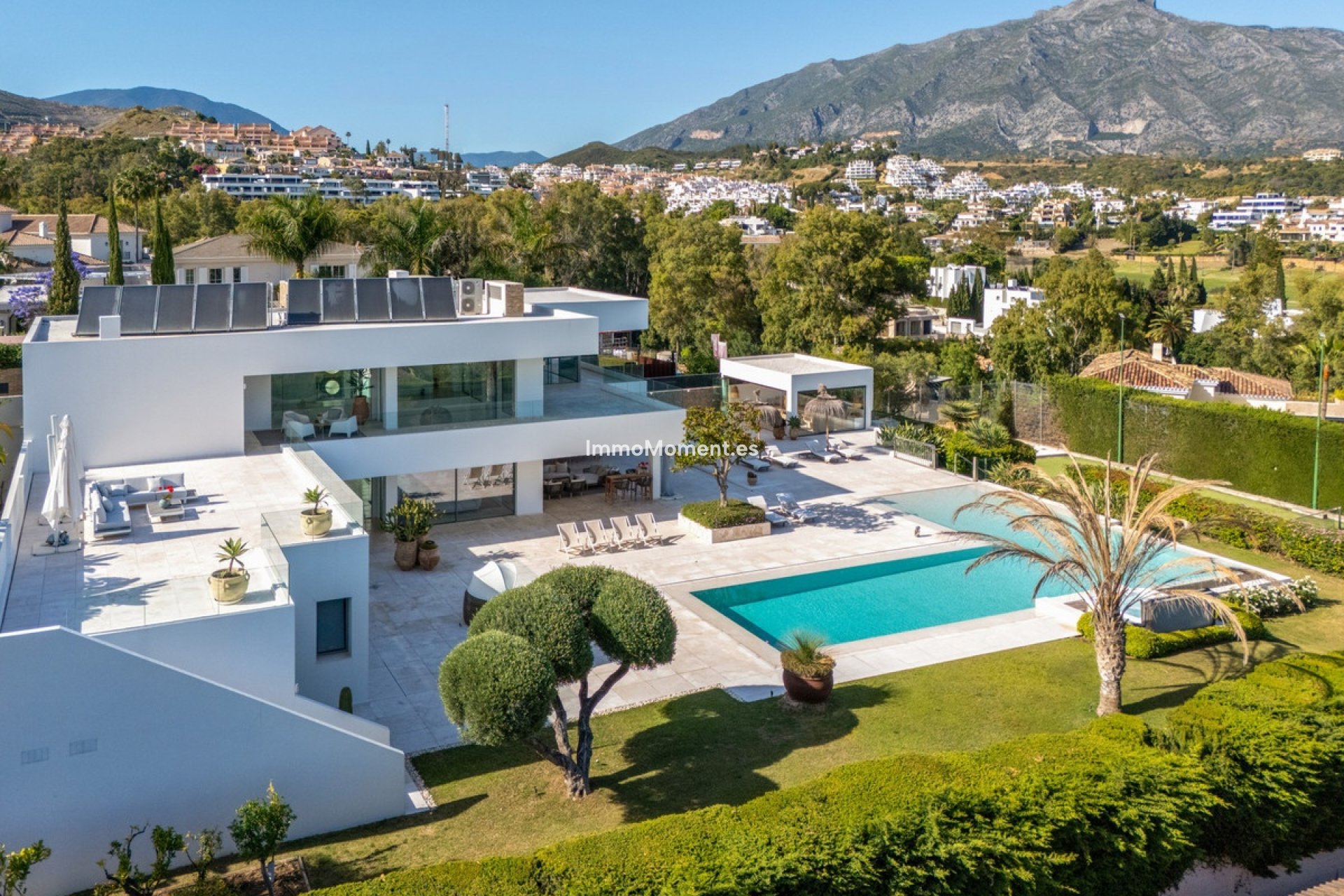 Resale - Detached villa - Marbella - Nueva Andalucía