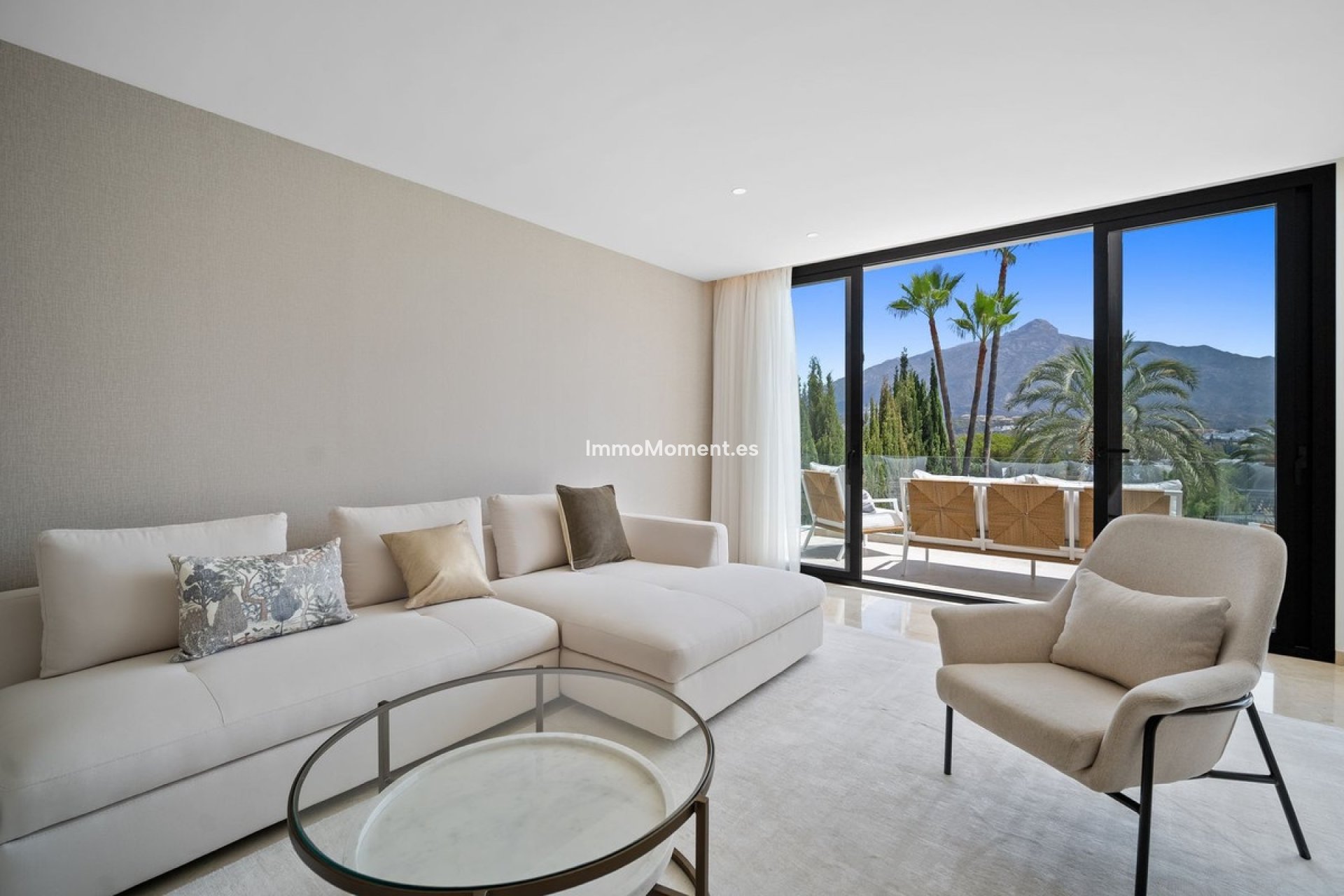 Resale - Detached villa - Marbella - Nueva Andalucía