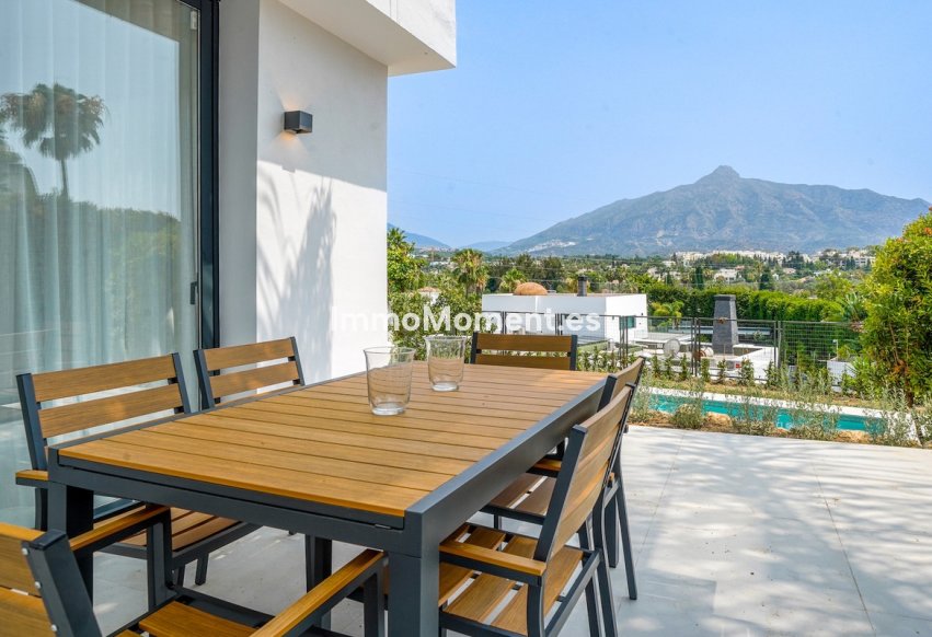 Resale - Detached villa - Marbella - Nueva Andalucía
