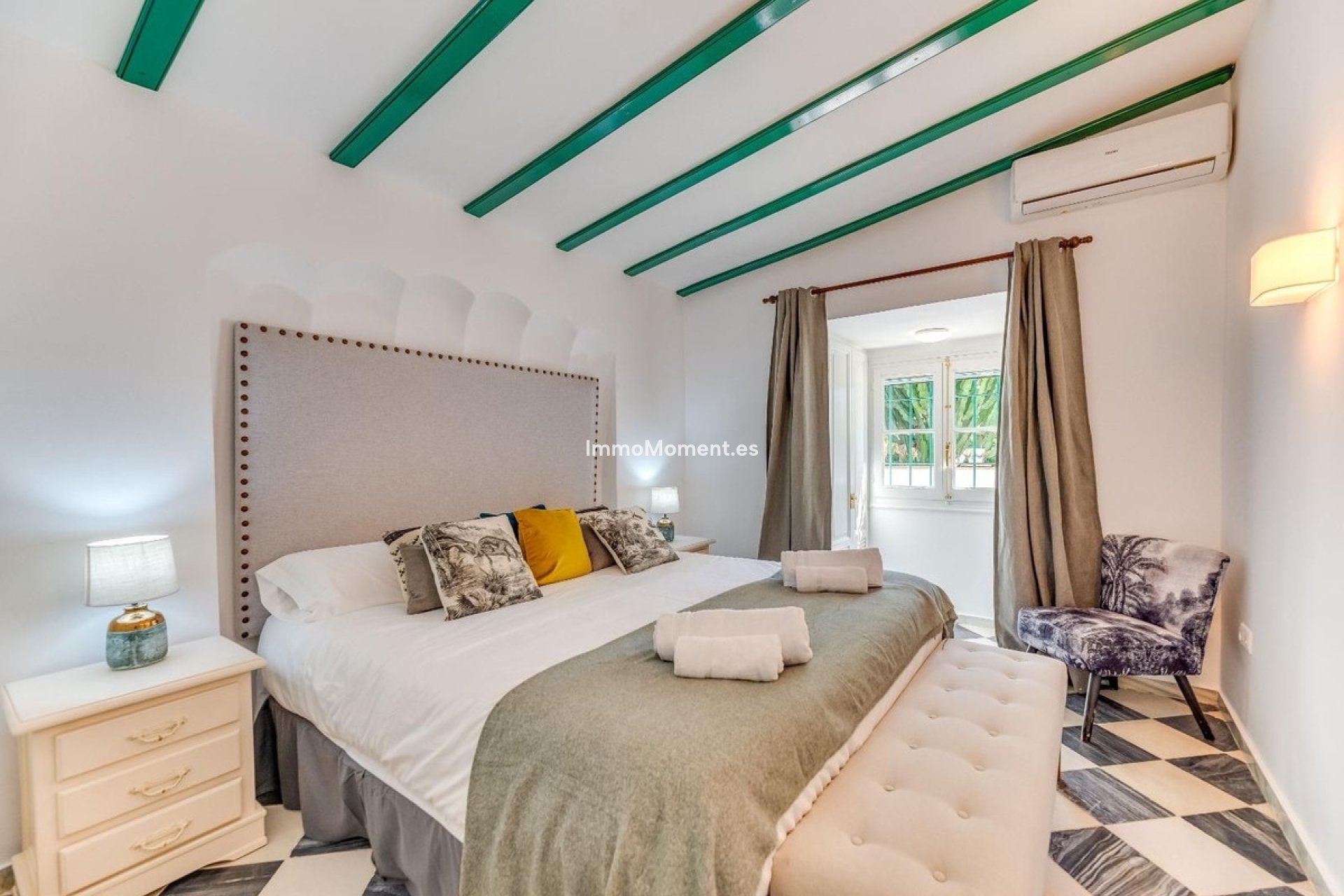 Resale - Detached villa - Marbella - Nueva Andalucía
