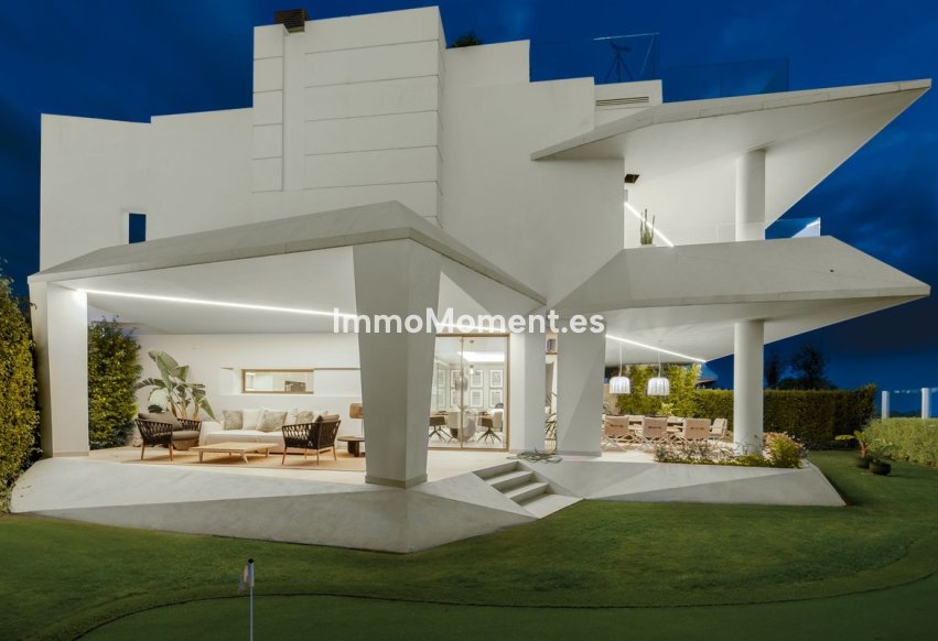 Resale - Detached villa - Marbella - Nueva Andalucía