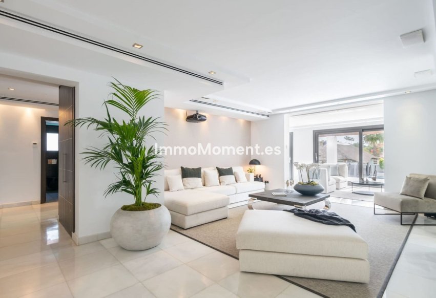 Resale - Detached villa - Marbella - Nueva Andalucía