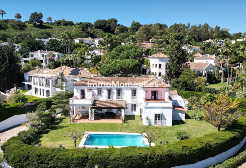 Resale - Detached villa - Marbella - Nueva Andalucía
