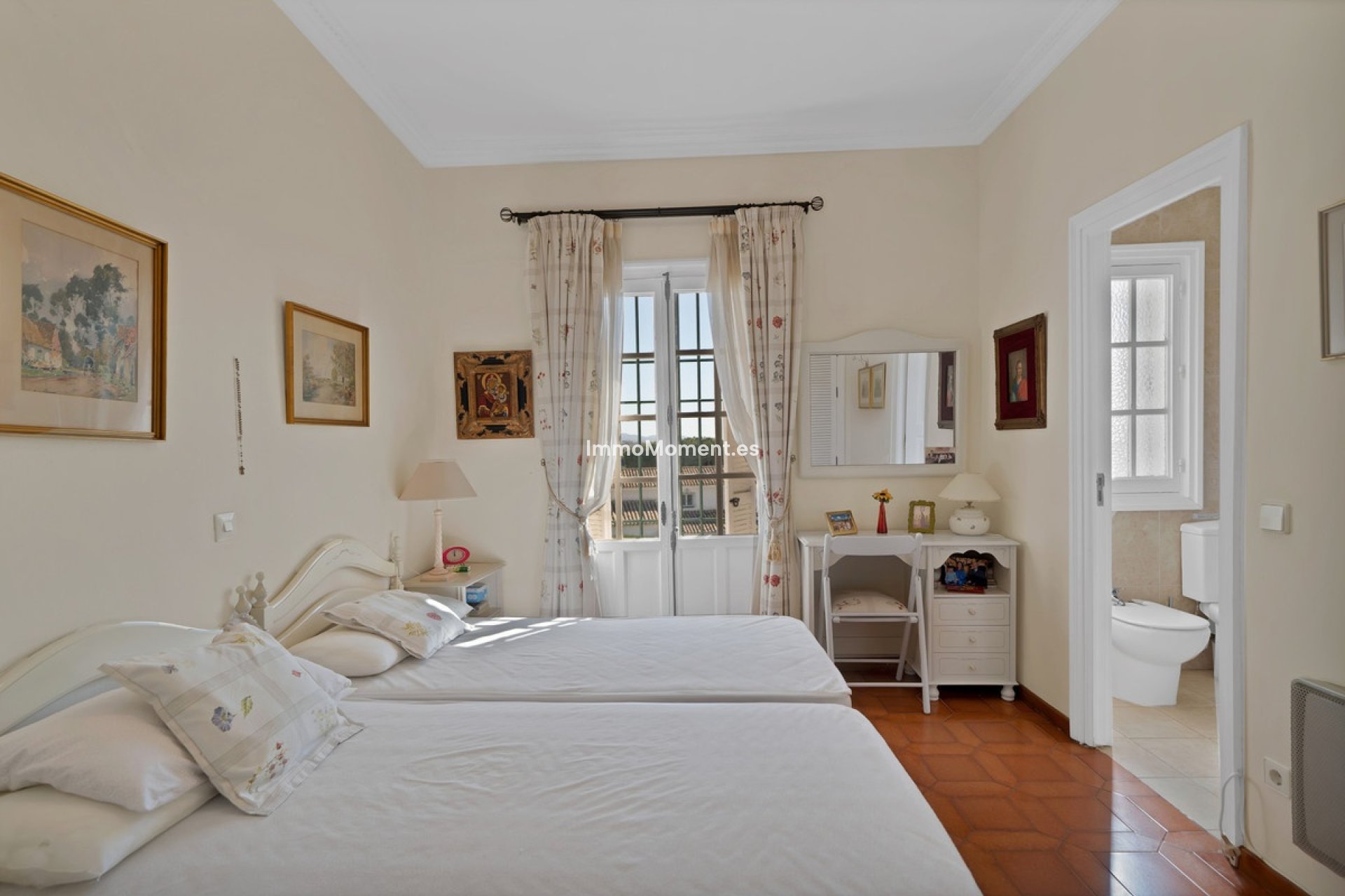 Resale - Detached villa - Marbella - Nueva Andalucía