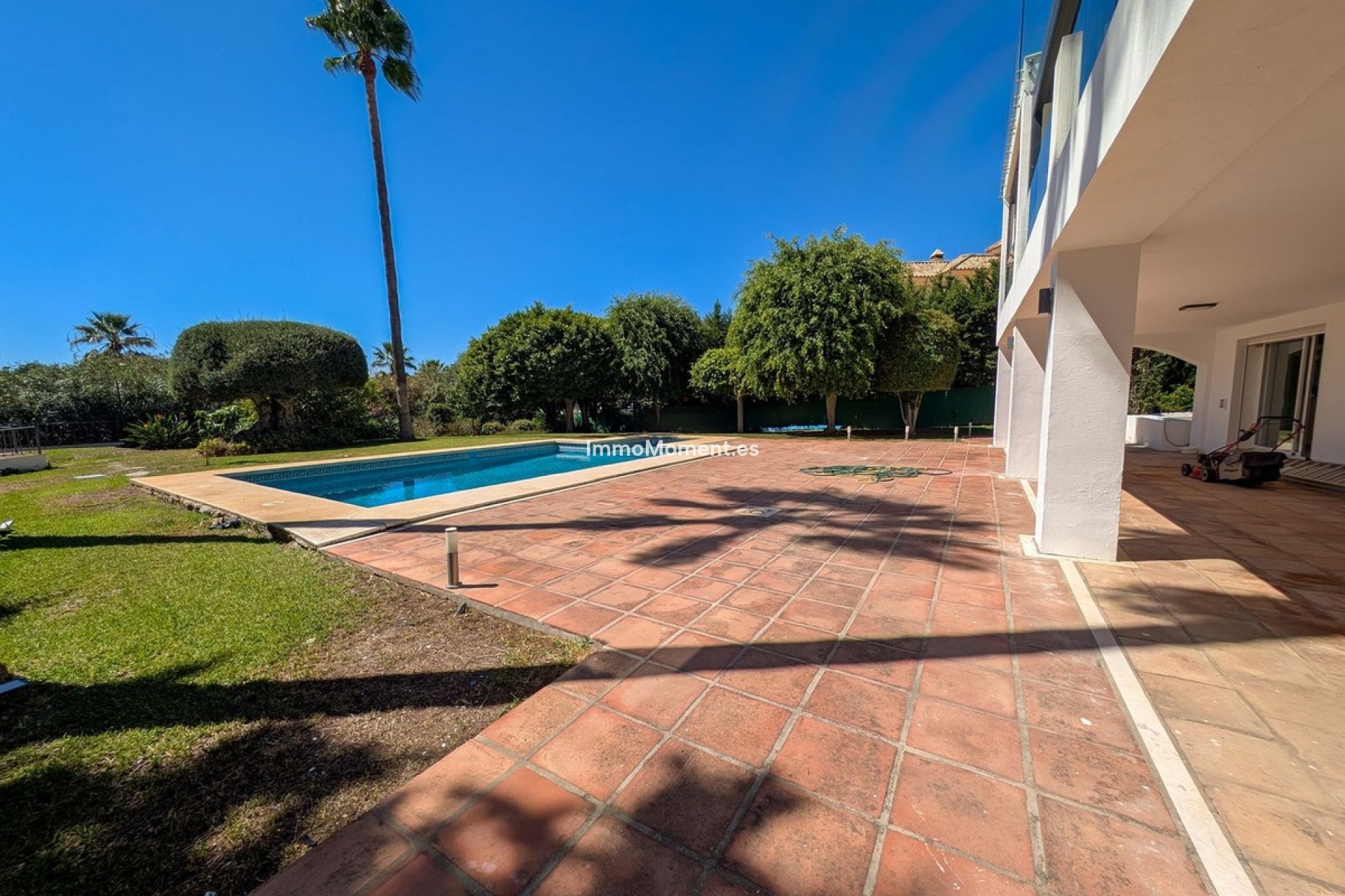 Resale - Detached villa - Marbella - Nueva Andalucía