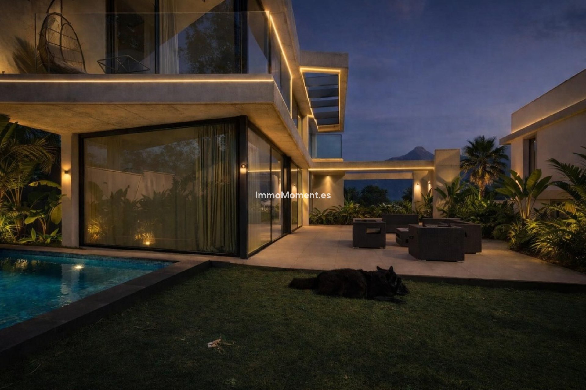 Resale - Detached villa - Marbella - Nueva Andalucía