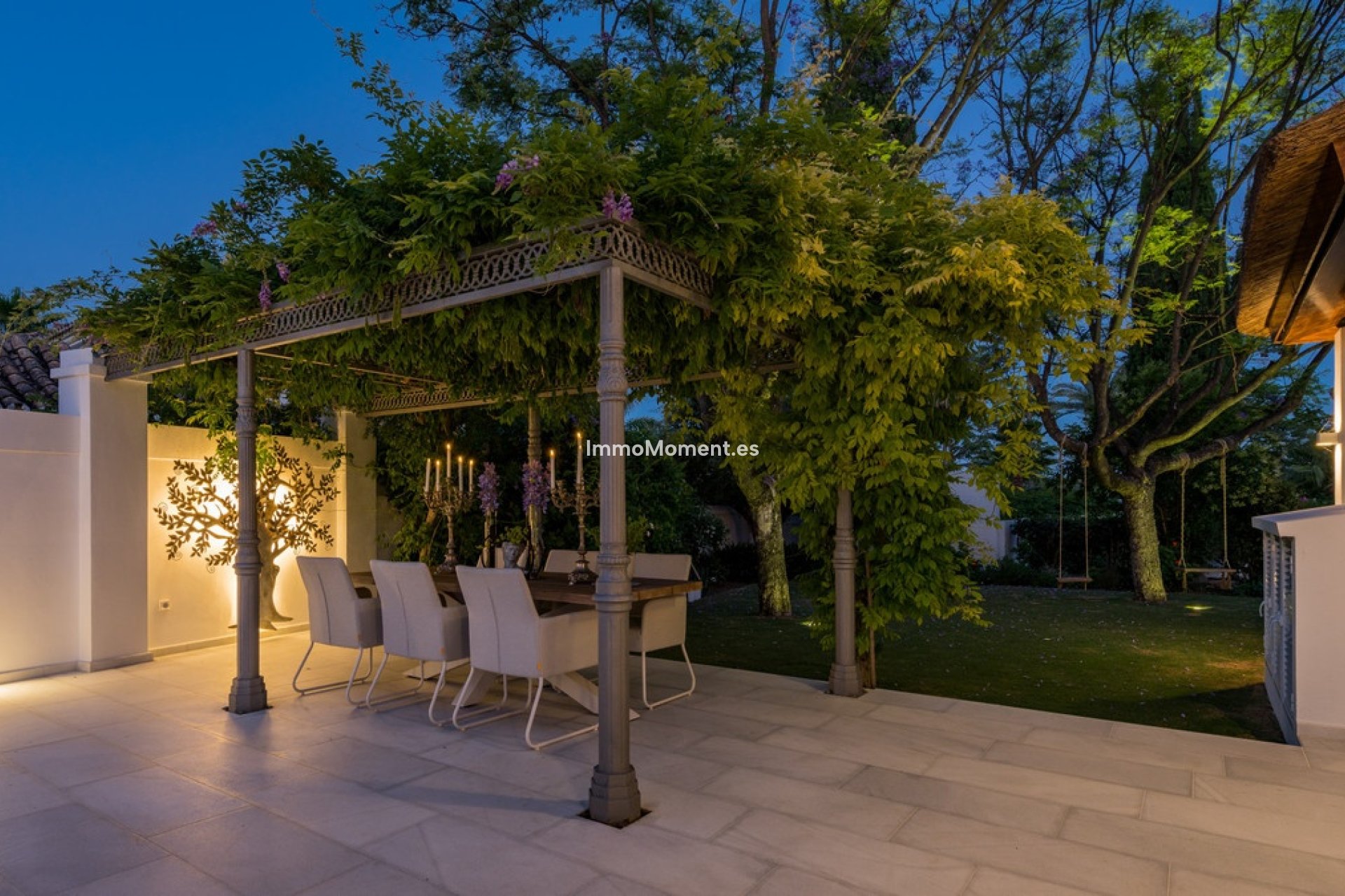 Resale - Detached villa - Marbella - Nueva Andalucía