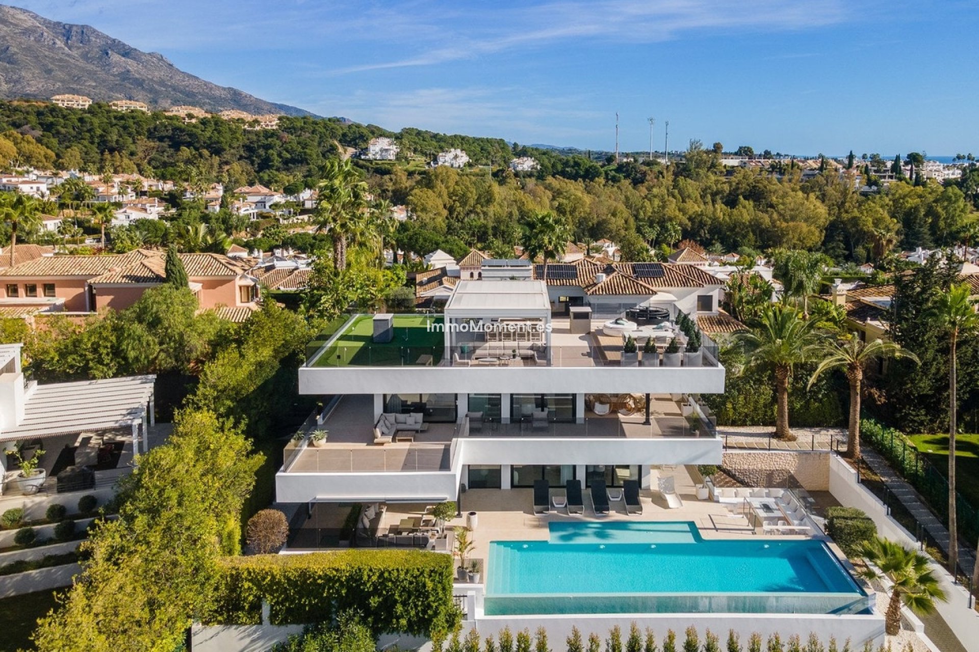 Resale - Detached villa - Marbella - Nueva Andalucía