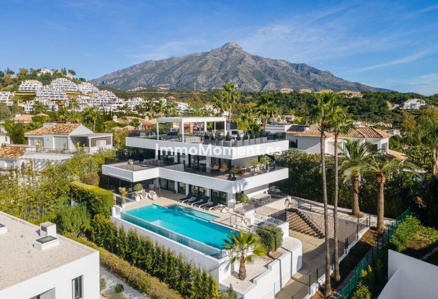 Resale - Detached villa - Marbella - Nueva Andalucía