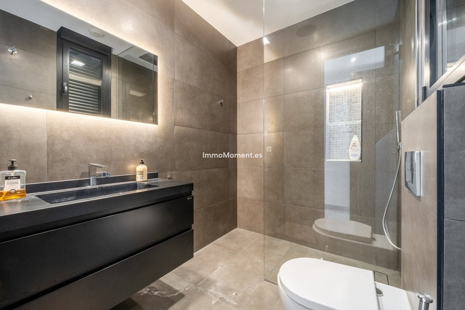 Resale - Detached villa - Marbella - Nueva Andalucía