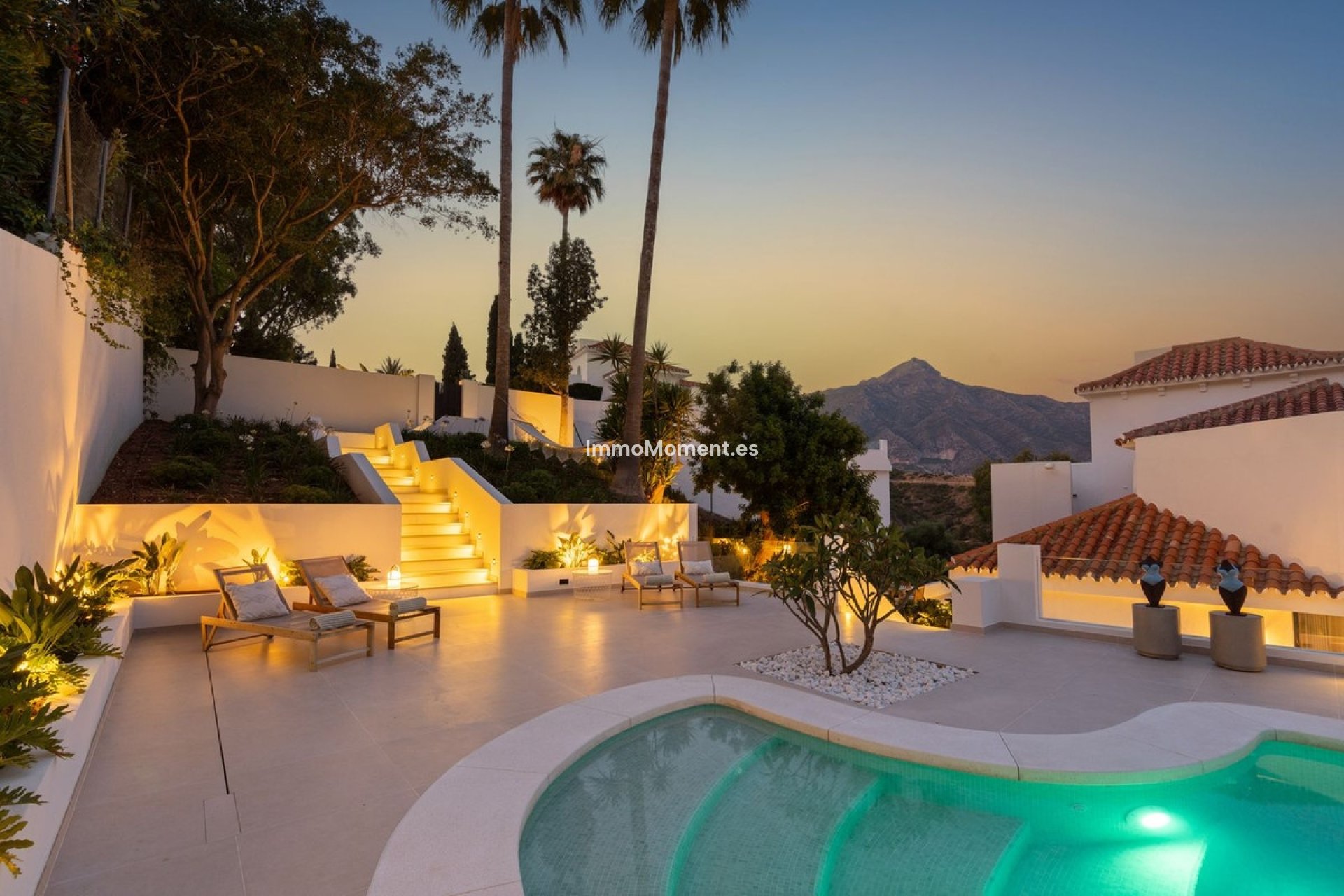 Resale - Detached villa - Marbella - Nueva Andalucía