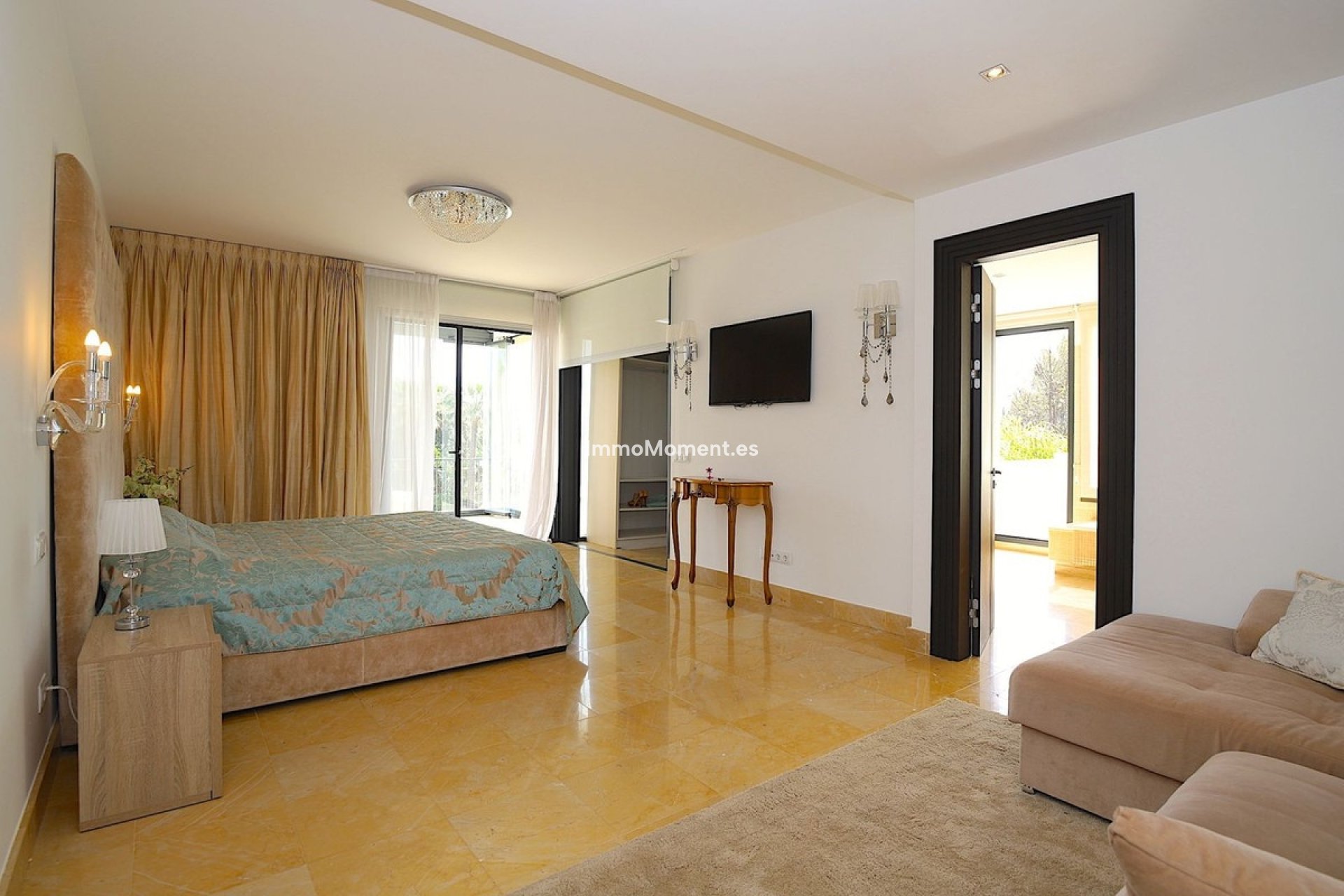 Resale - Detached villa - Marbella - Nueva Andalucía