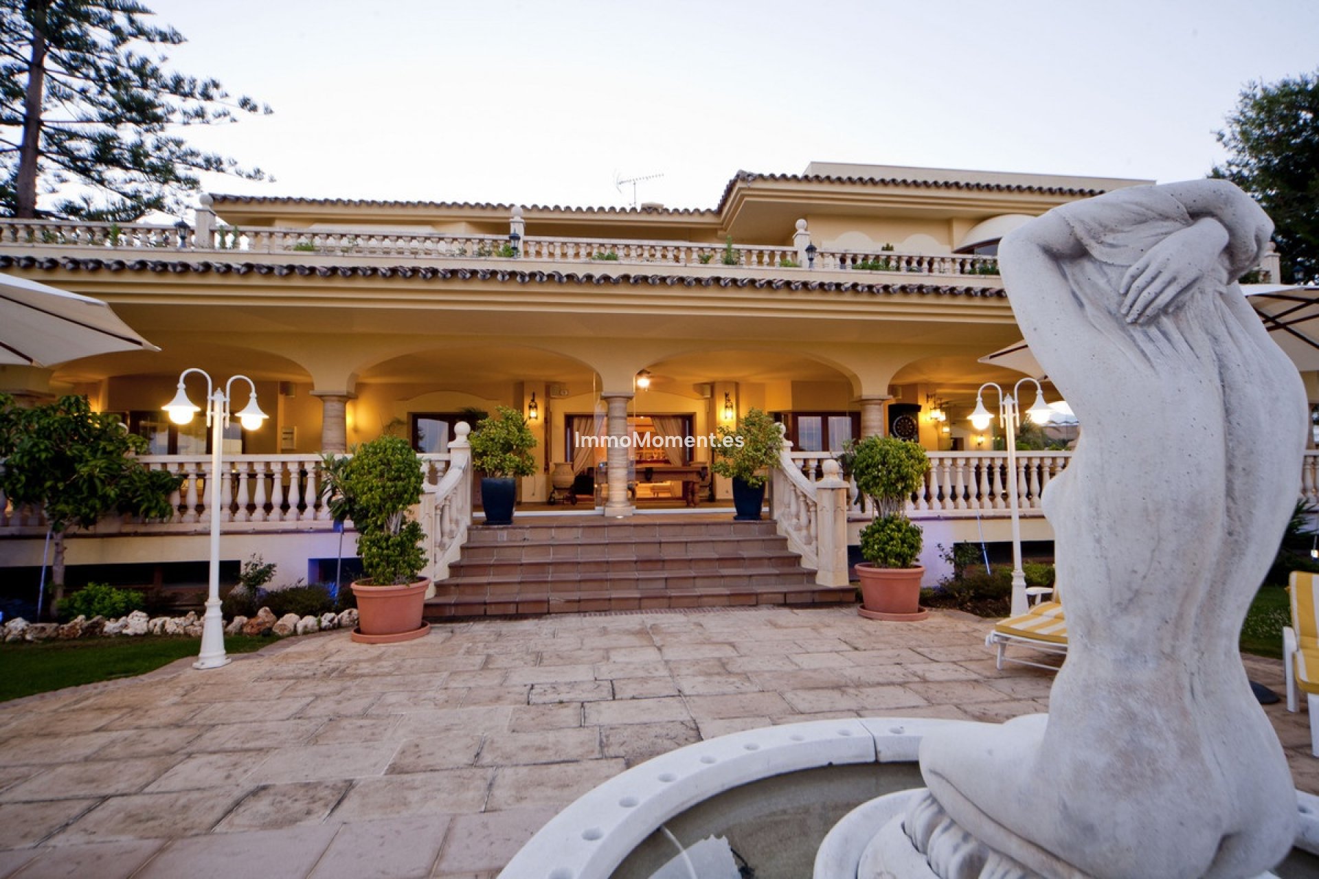 Resale - Detached villa - Marbella - Nueva Andalucía