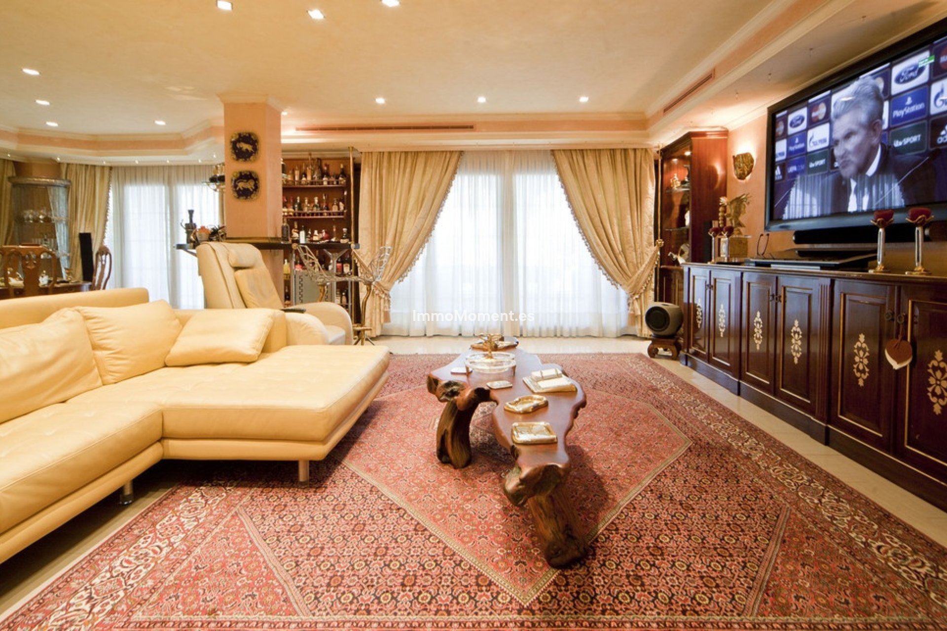 Resale - Detached villa - Marbella - Nueva Andalucía