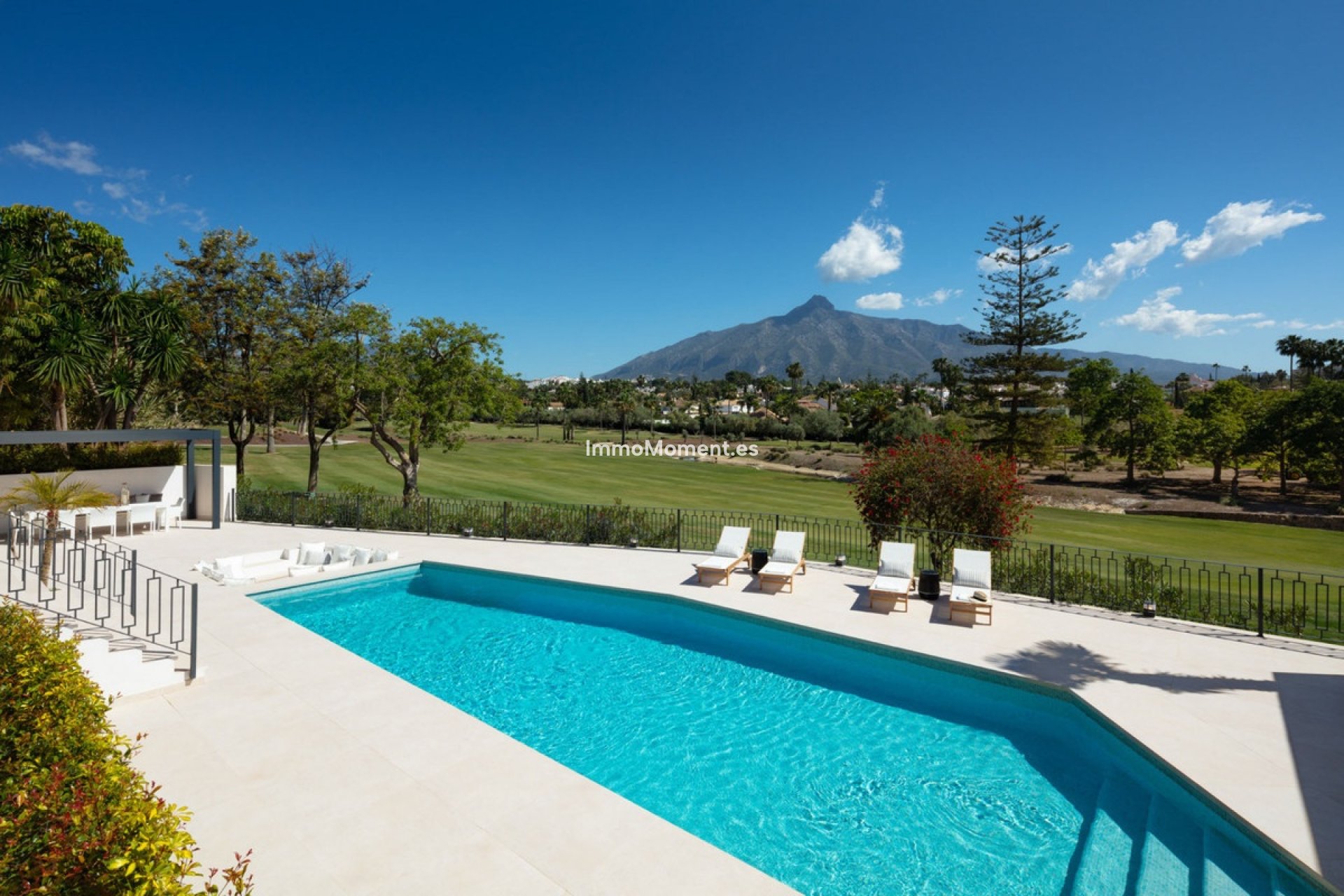 Resale - Detached villa - Marbella - Nueva Andalucía