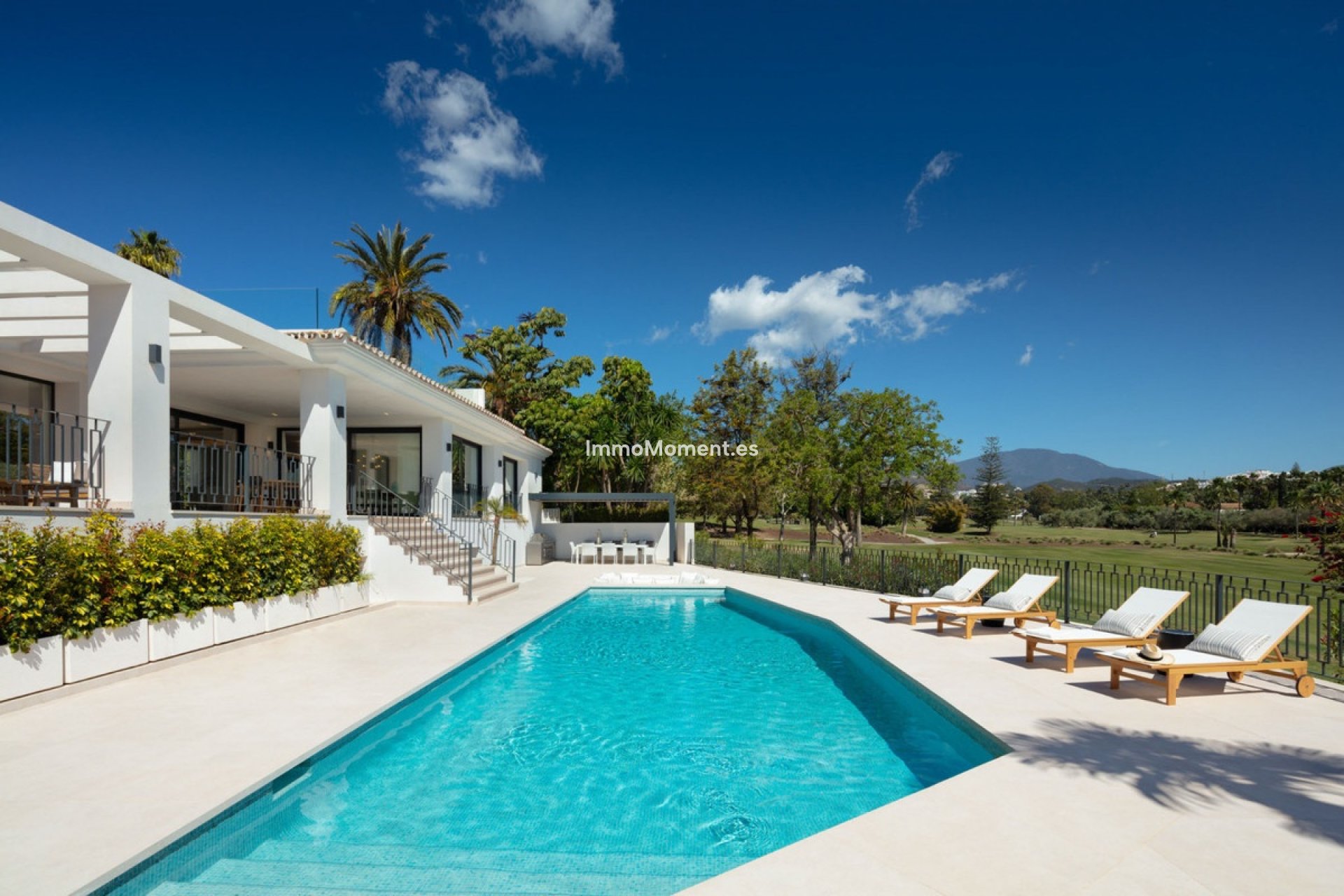 Resale - Detached villa - Marbella - Nueva Andalucía