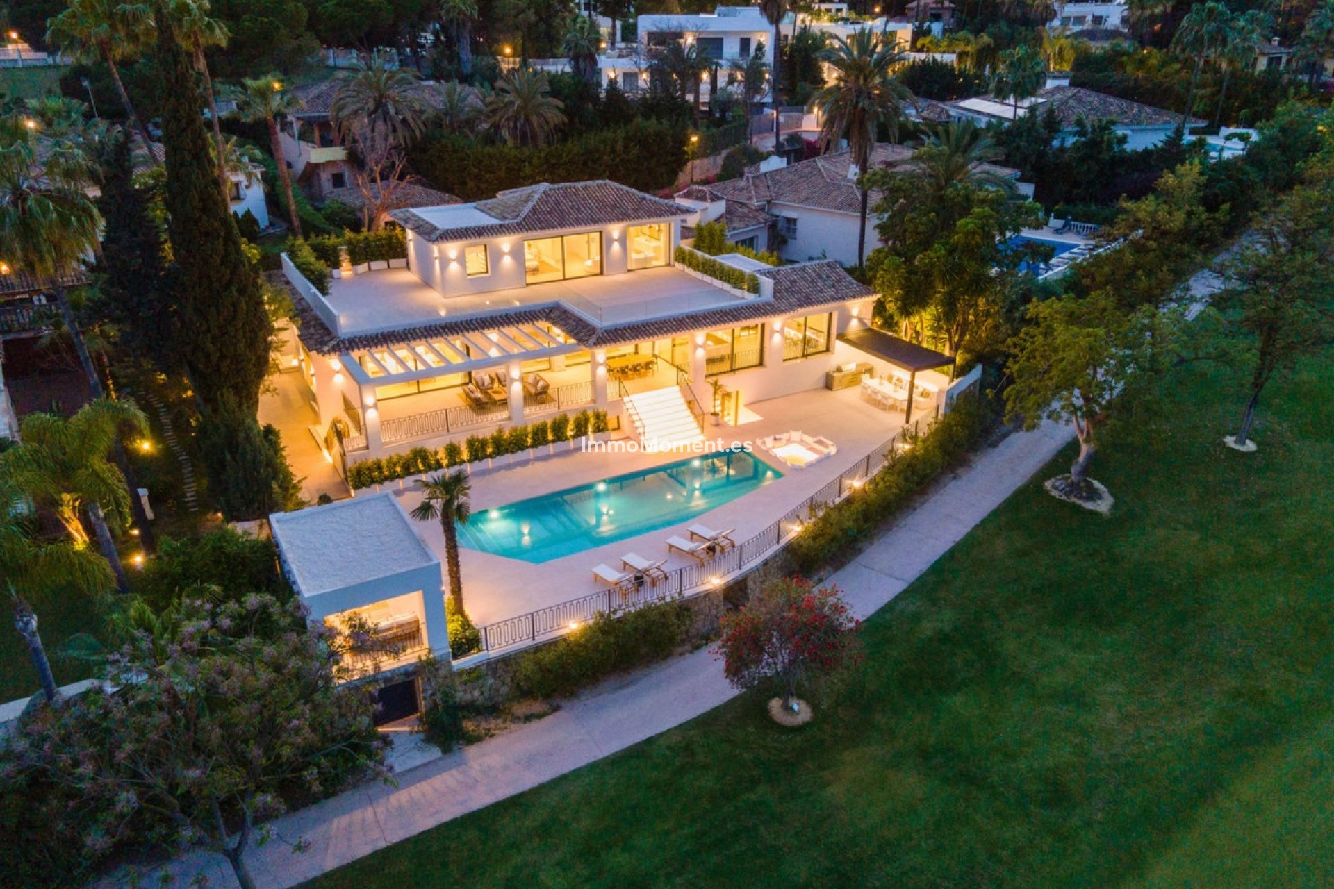 Resale - Detached villa - Marbella - Nueva Andalucía