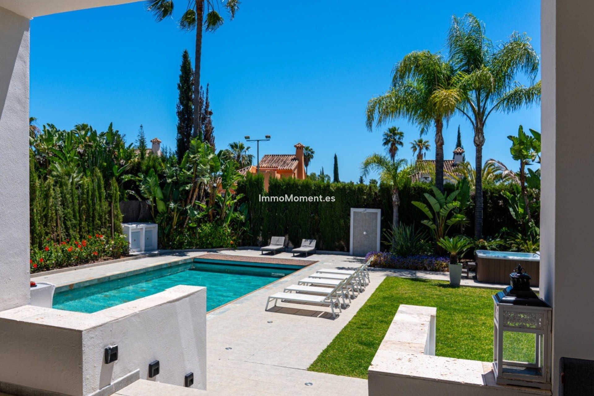 Resale - Detached villa - Marbella - Nueva Andalucía