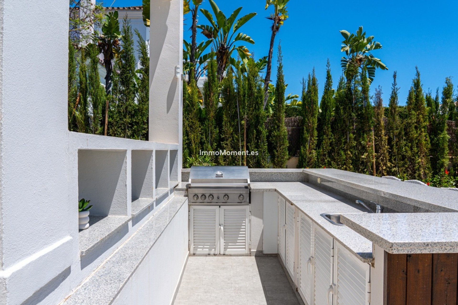 Resale - Detached villa - Marbella - Nueva Andalucía