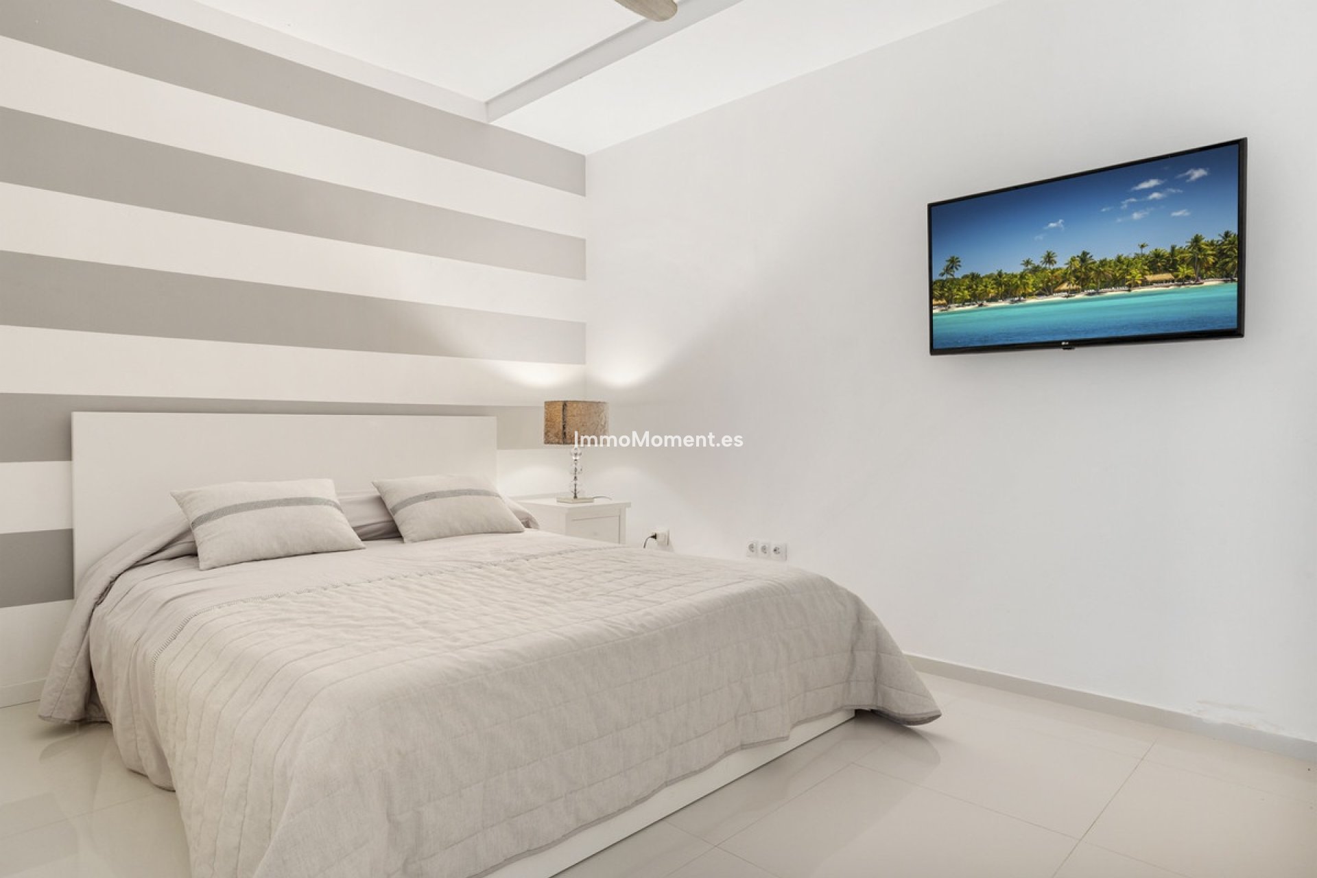 Resale - Detached villa - Marbella - Nueva Andalucía