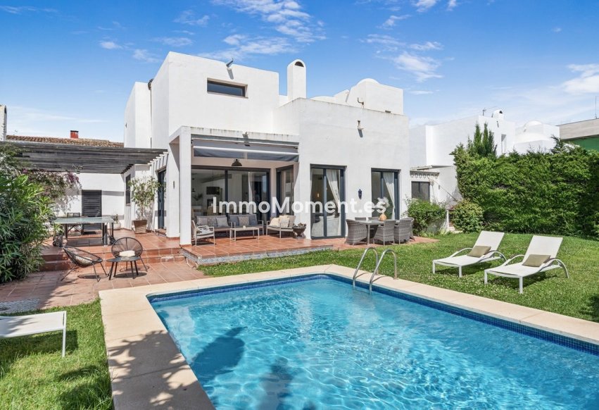 Resale - Detached villa - Marbella - Nueva Andalucía