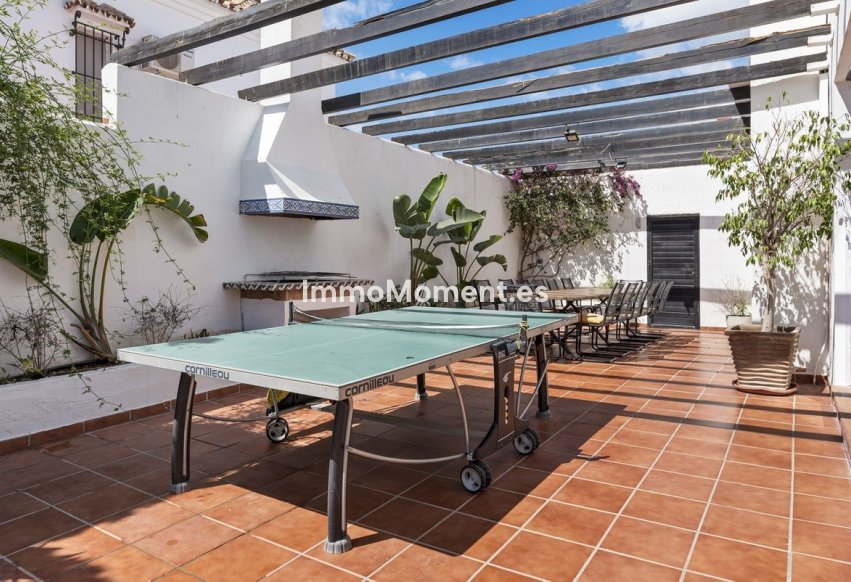 Resale - Detached villa - Marbella - Nueva Andalucía