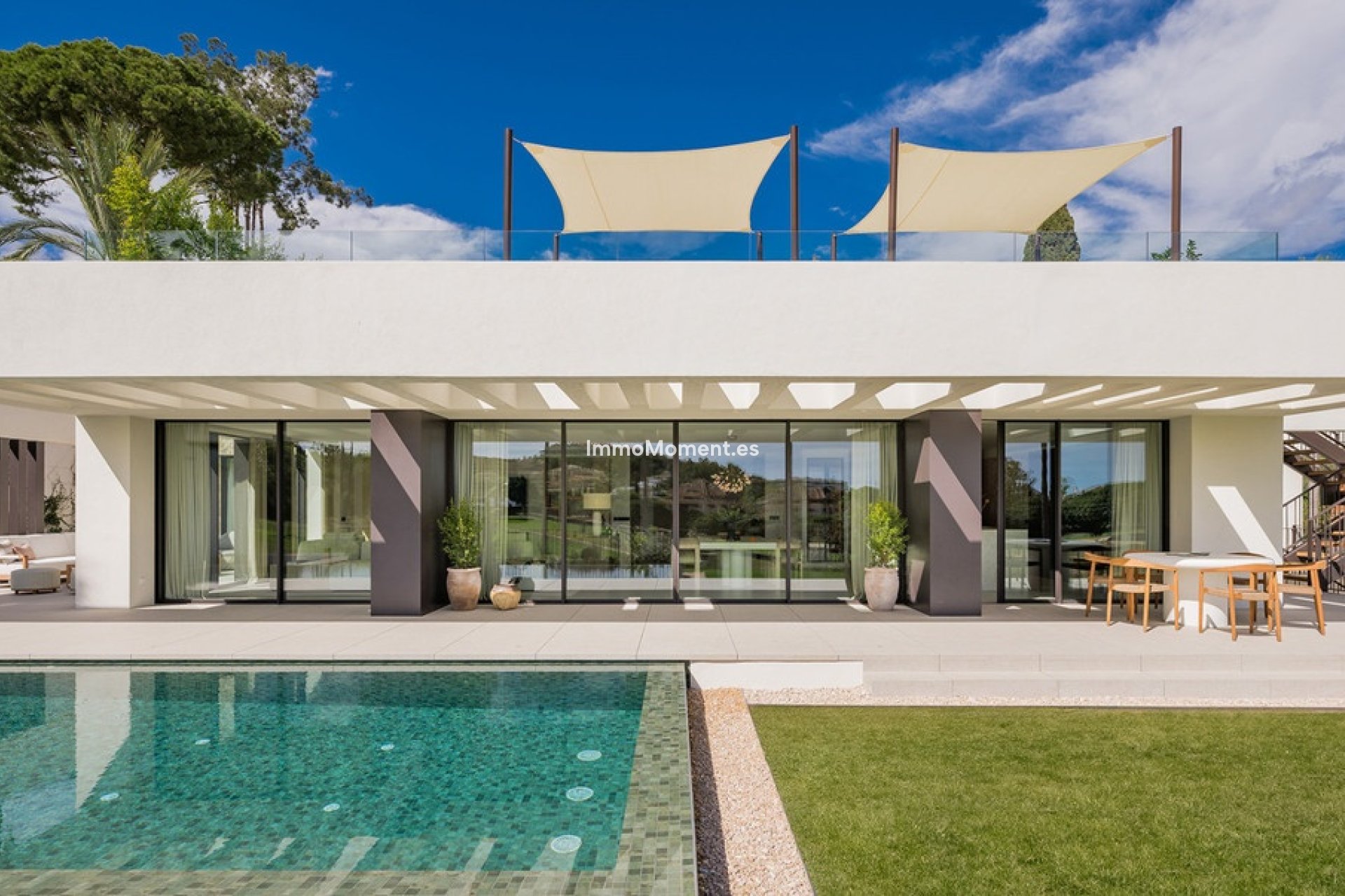 Resale - Detached villa - Marbella - Nueva Andalucía