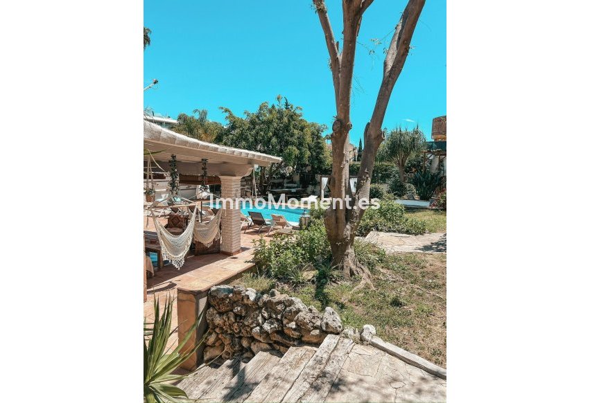 Resale - Detached villa - Marbella - Nueva Andalucía