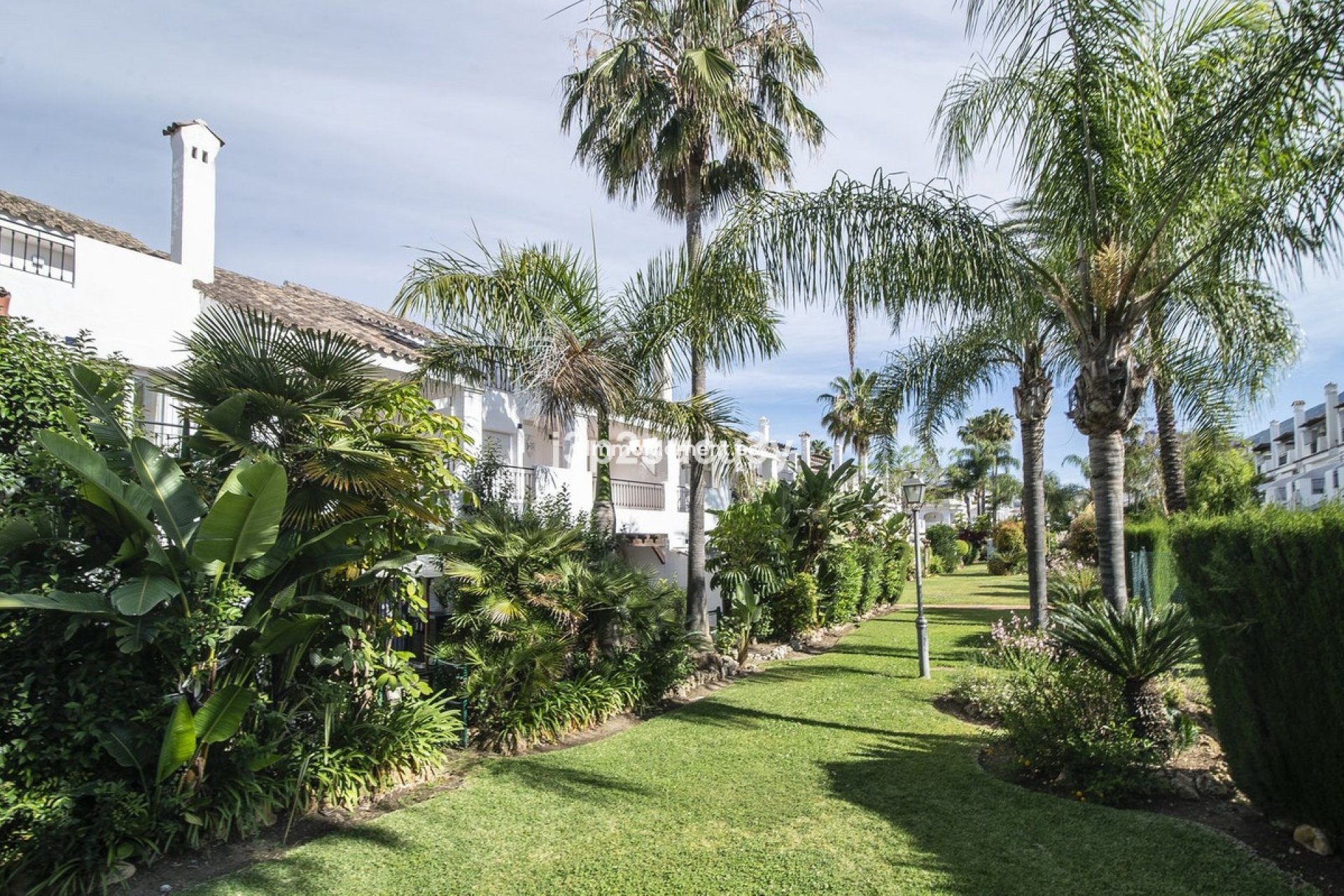 Resale - Detached villa - Marbella - Nueva Andalucía