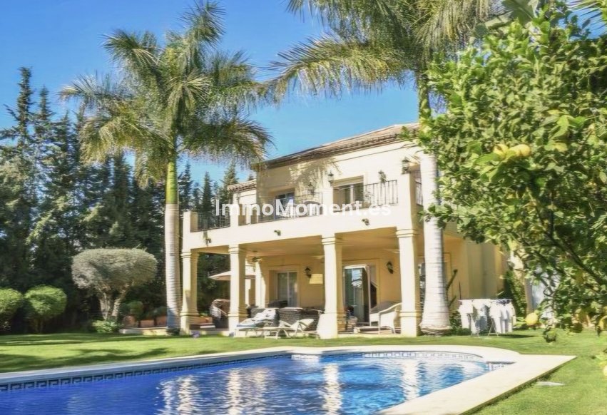 Resale - Detached villa - Marbella - Nueva Andalucía