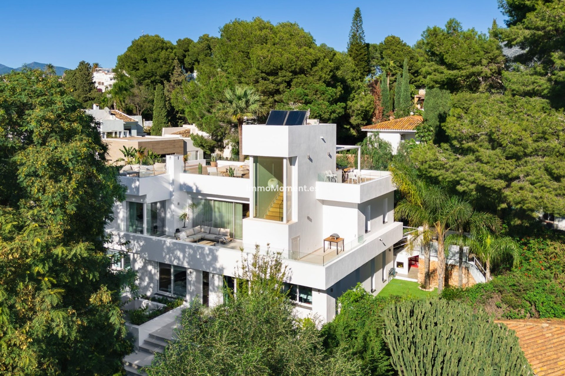 Resale - Detached villa - Marbella - Nueva Andalucía