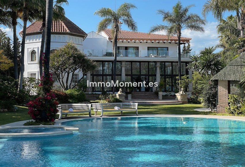Resale - Detached villa - Marbella - Nueva Andalucía