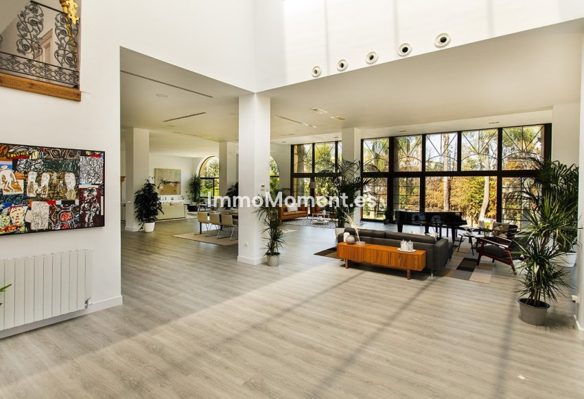 Resale - Detached villa - Marbella - Nueva Andalucía