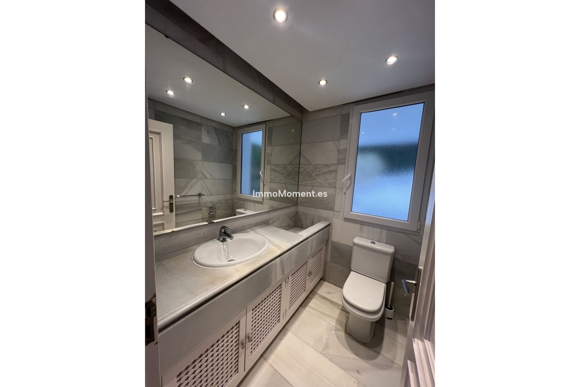 Resale - Detached villa - Marbella - Nueva Andalucía